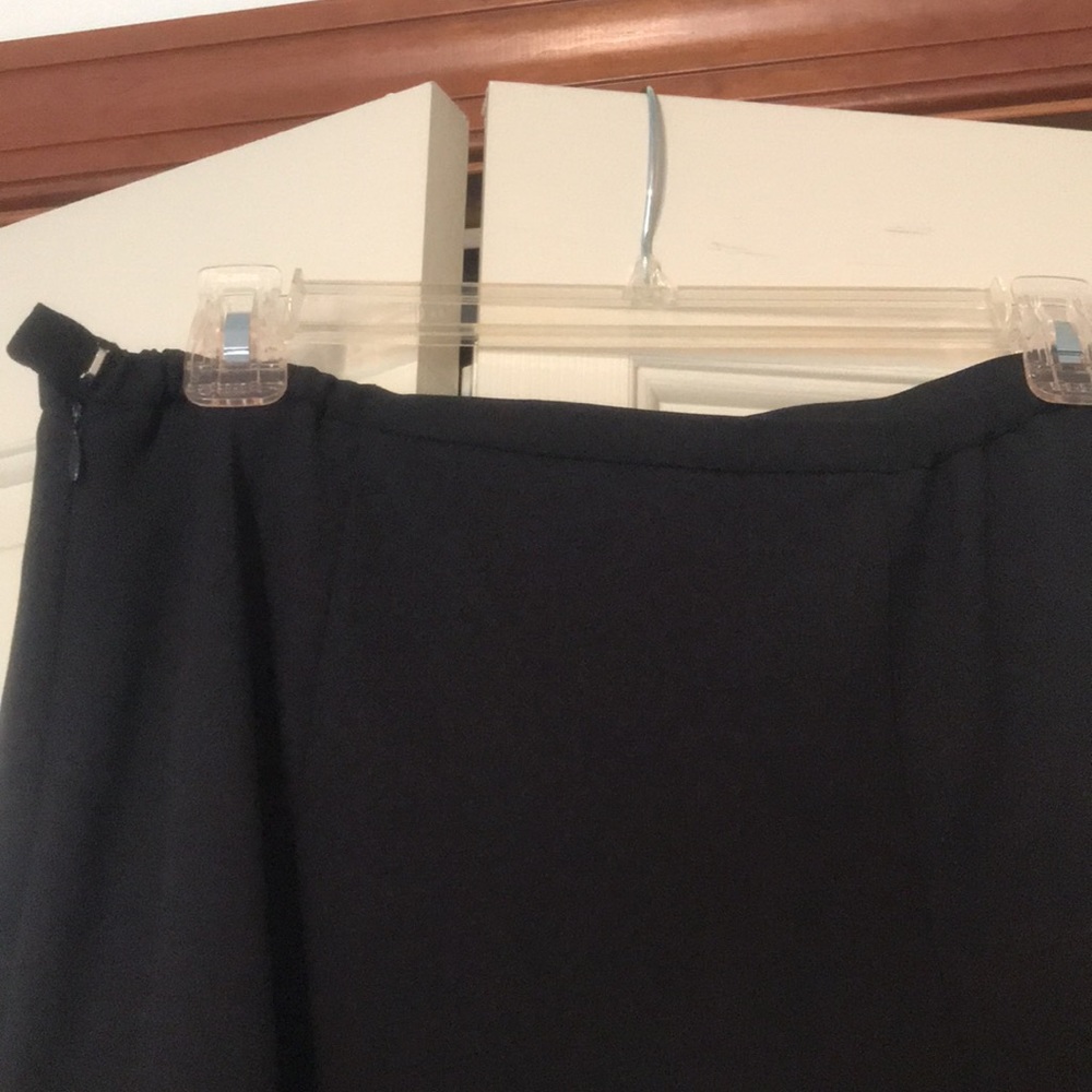 Karen Scott 3 pc black lined set, 8p pants NWT, jacket&skirt used - Picture 6 of 14